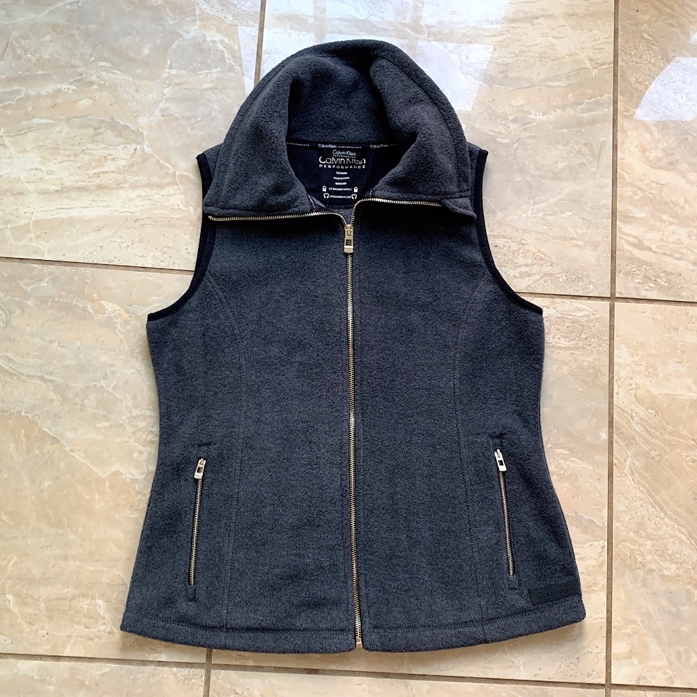 Calvin Klein Quick Dry Fitted Performance Zip Vest - image 1